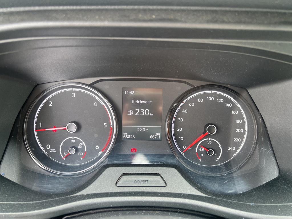 T6.1 Transporter Kasten 2.0l TDI Lang *PDC, Klima, AHK-Vorrichtung, St