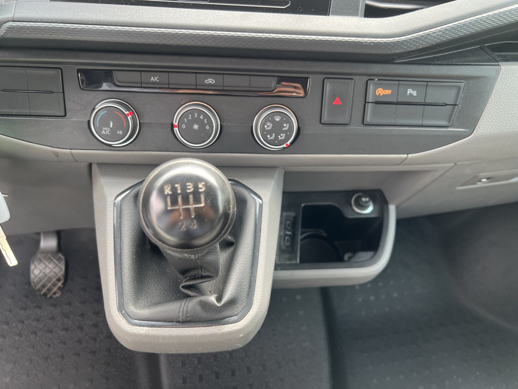 T6.1 Transporter Kasten 2.0l TDI Lang *PDC, Klima, AHK-Vorrichtung, St