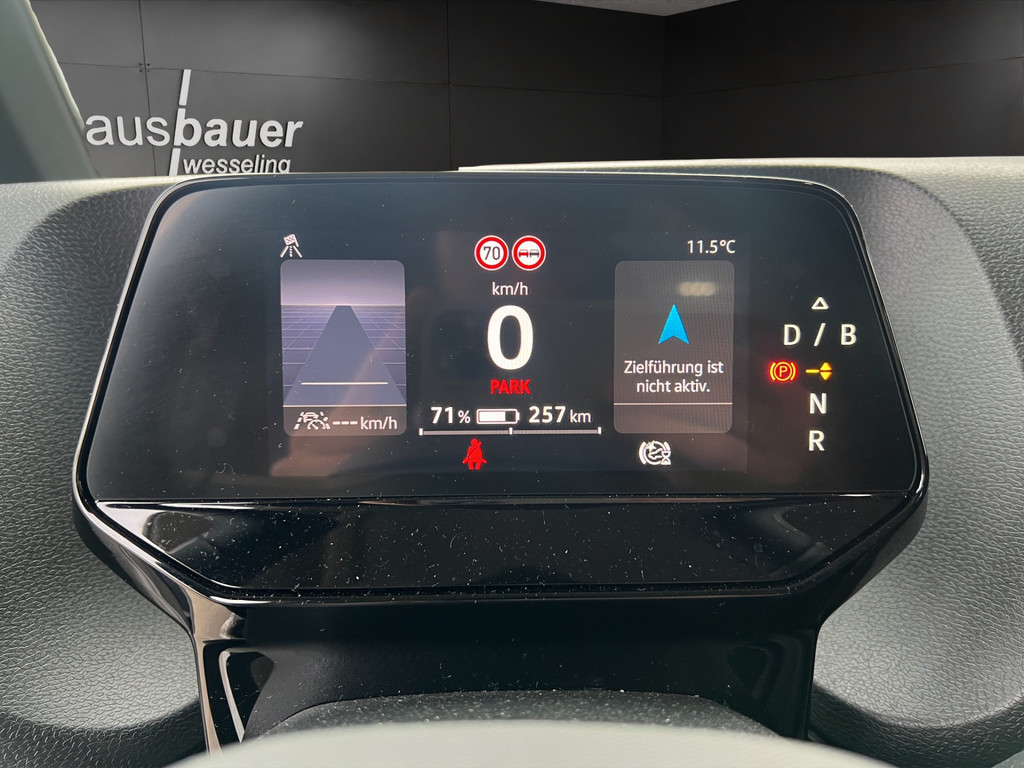 ID.Buzz 150 kW *RKamera, ACC, APP, LED, SHZ*