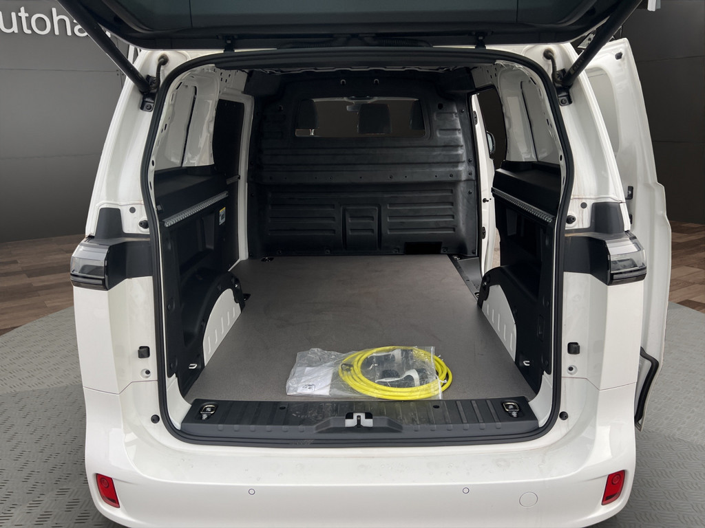 ID.Buzz 150 kW *RKamera, ACC, APP, LED, SHZ*