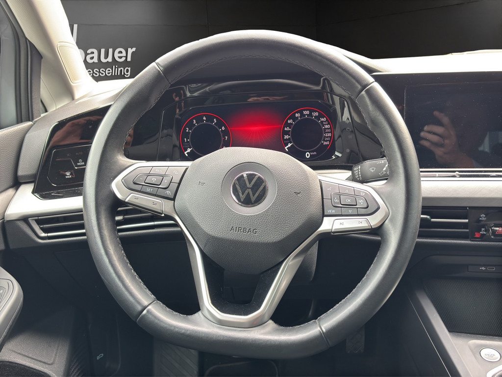 Golf VIII Variant 1.0 TSI Life *NAV,ACC,SHZ,LED,APP,LHZ,Keyless,Sr