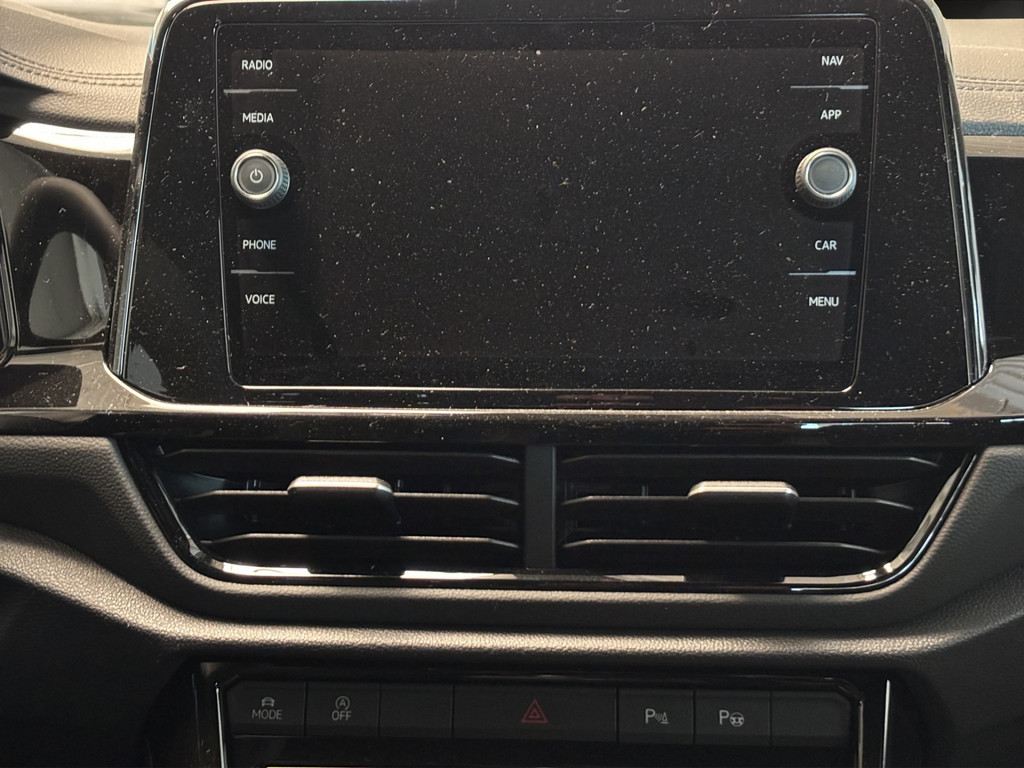 T-Roc 1.5 TSI R-Line *NAV,R.Kam,IQ.Drive,EasyOpen&Close,AHK,LEDPlus,AP