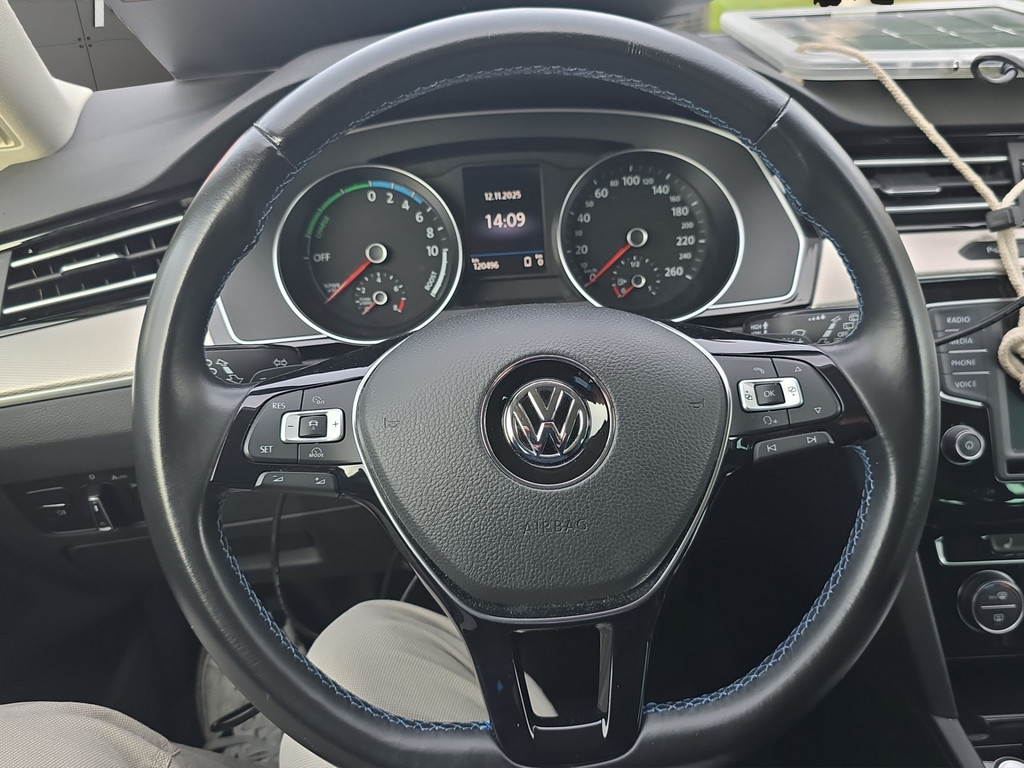 Passat Variant 1.4 TSI GTE Hybrid Plug In *NAV,R.Kamera,ACC,3-ZonenKli