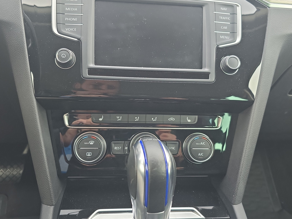 Passat Variant 1.4 TSI GTE Hybrid Plug In *NAV,R.Kamera,ACC,3-ZonenKli