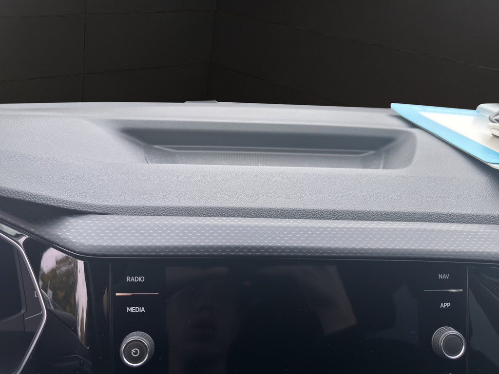 T-Cross 1.0 TSI United *ACC,R.Kamera,NAV,APP,SHZ,2-ZonenKlima,Digi