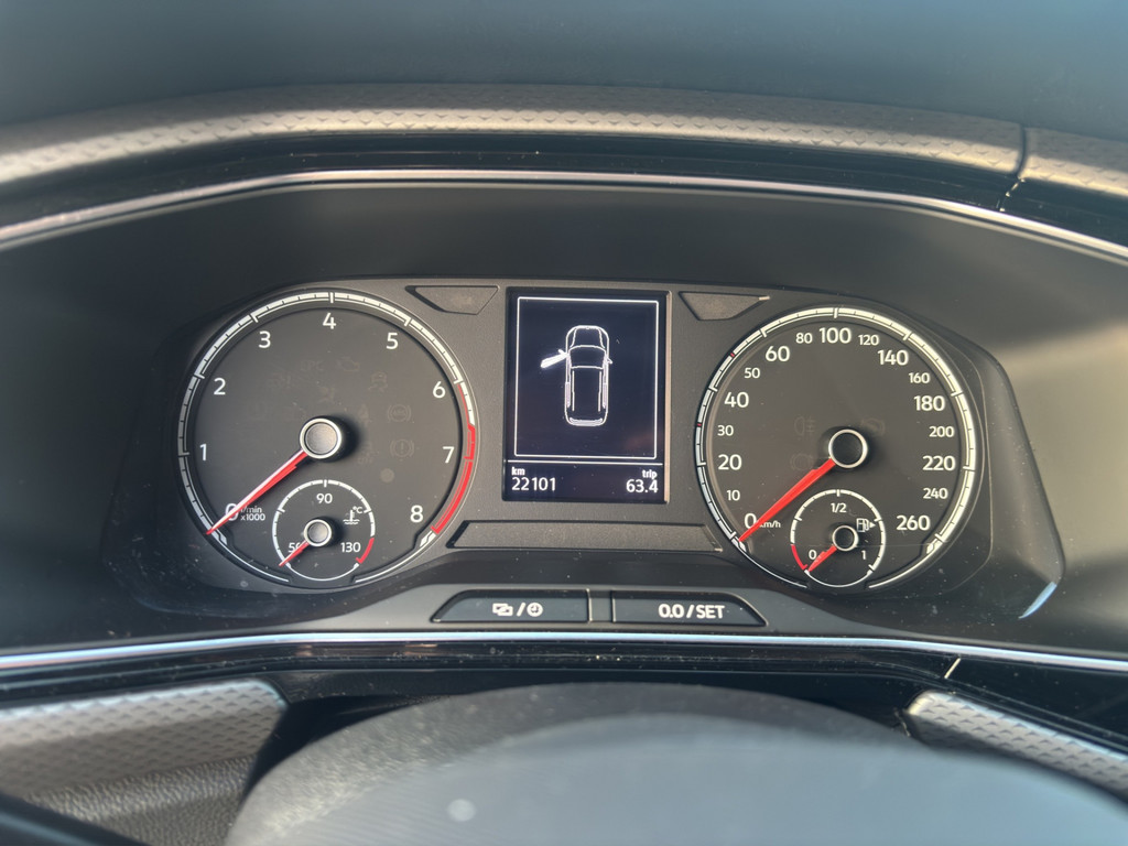 T-Cross 1.0 TSI Active *NAV,2-ZonenKlima,ACC,APP,SHZ*