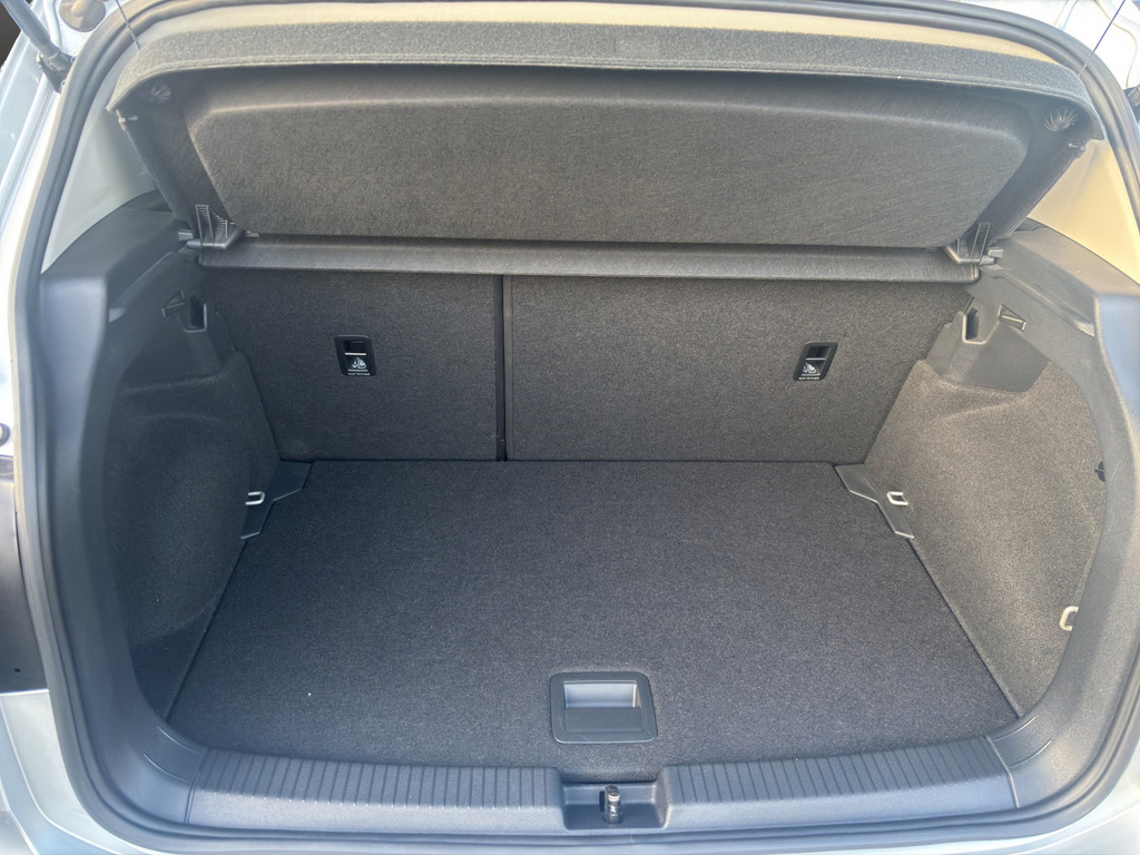 T-Cross 1.0 TSI Active *NAV,2-ZonenKlima,ACC,APP,SHZ*