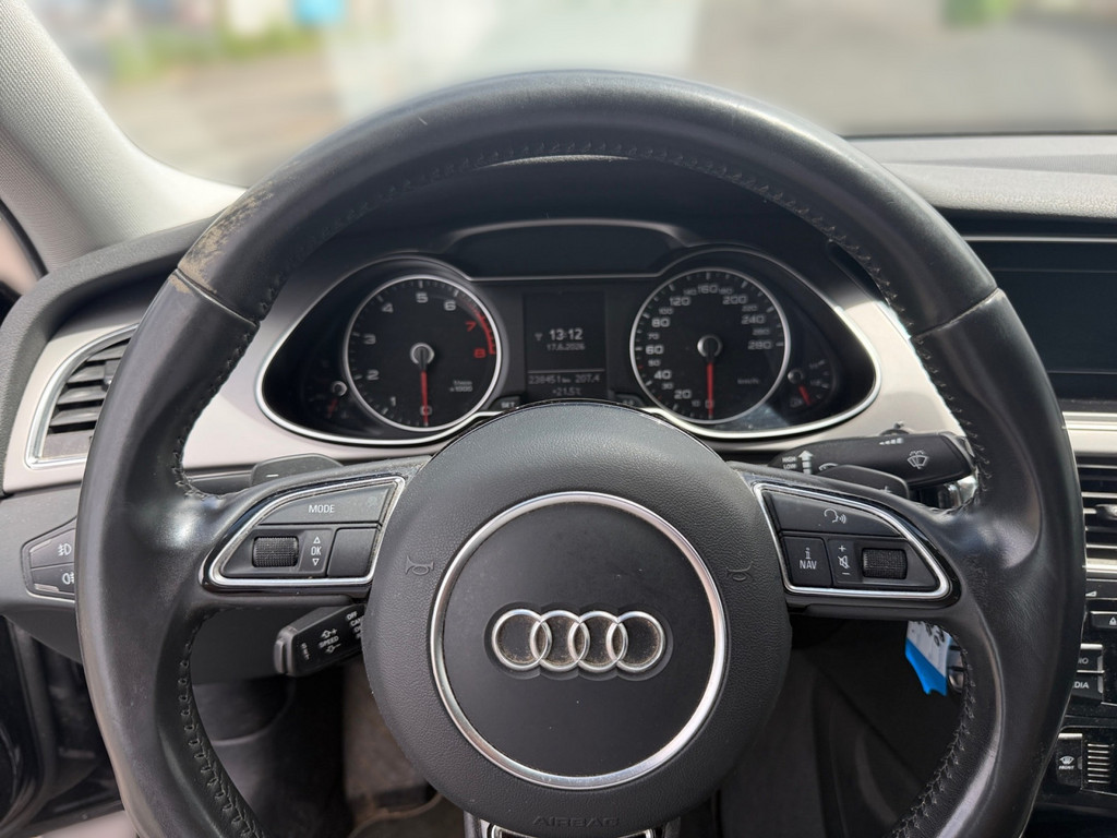 A4 3.0 TFSI Ambition quattro *XenonPlus,Glas-Schiebe/Ausstalldach,Klim