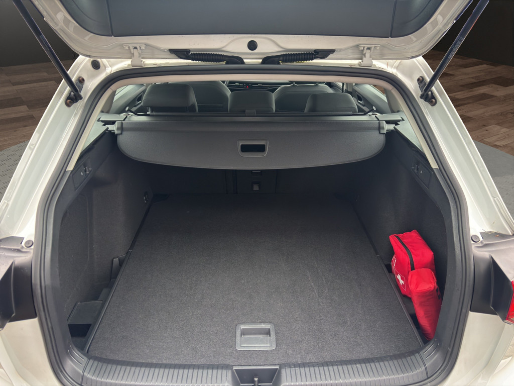 Golf VIII Variant 2.0 TDI Life, Navi,ACC,