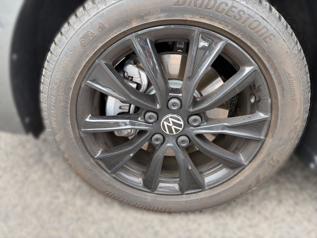 T7 Multivan 1.5 TSI eHybrid 4MOTION Edit *AreaView,MatrixLED,APP,Tempomat