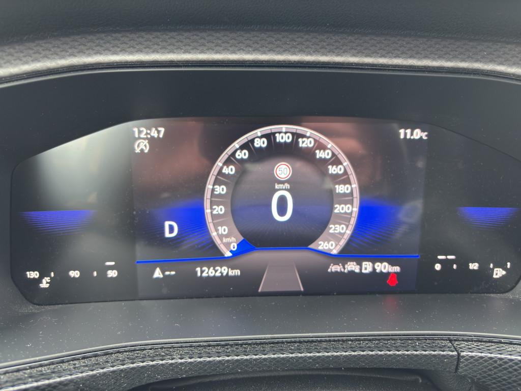 T-Cross 1.0 TSI Life *NAV,AHK,ACC,APP,SHZ,LED,2-ZonenKlima*