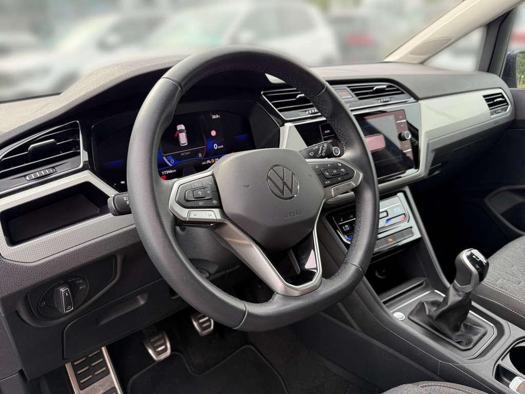 Touran 1.5 TSI MOVE *NAV,R.Kam,ACC,APP,7-Sitze*