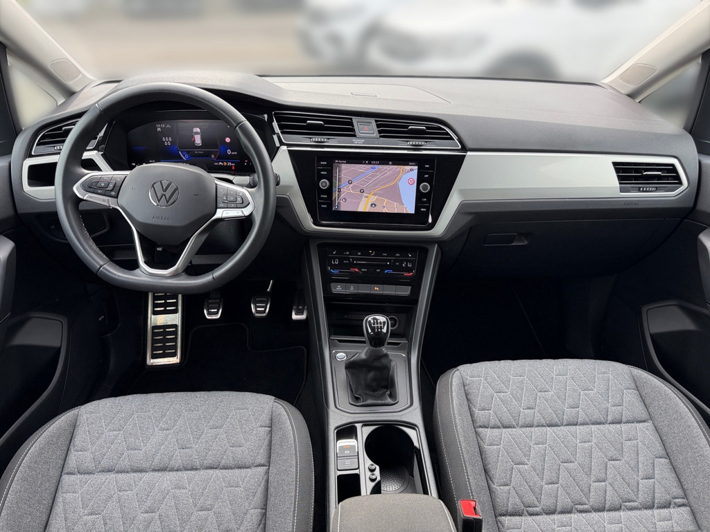 Touran 1.5 TSI MOVE *NAV,R.Kam,ACC,APP,7-Sitze*
