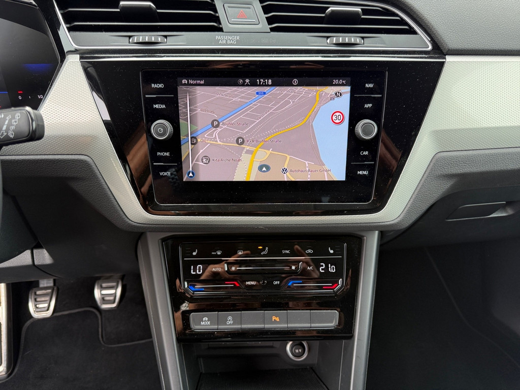Touran 1.5 TSI MOVE *NAV,R.Kam,ACC,APP,7-Sitze*