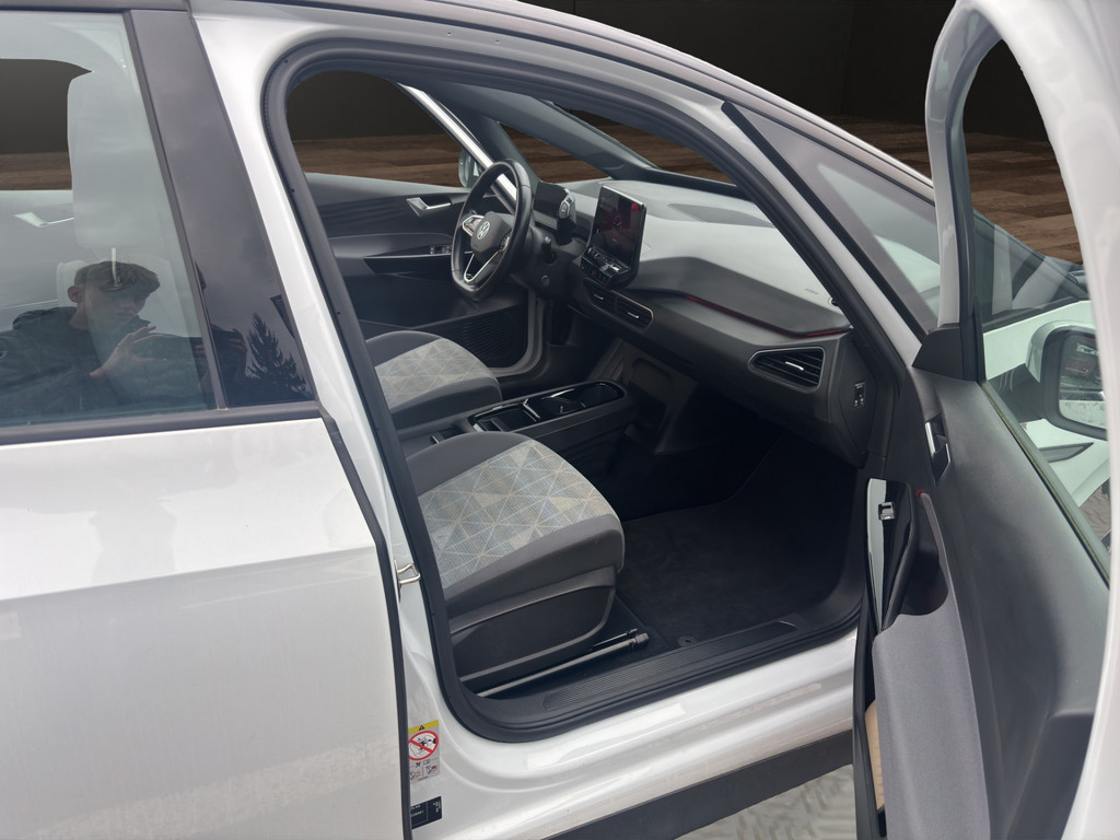 ID.3 Pro Performance Life *NAV,ACC,APPSHZ,LED,KeylessStart*