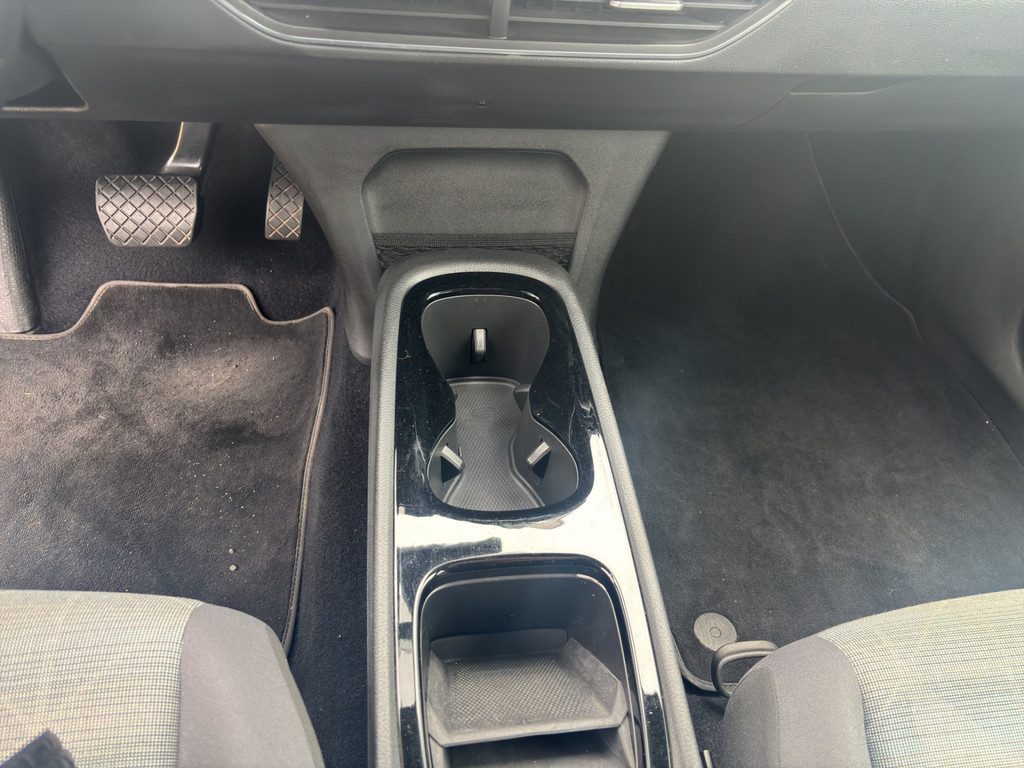 ID.3 Pro Performance Life *NAV,ACC,APPSHZ,LED,KeylessStart*