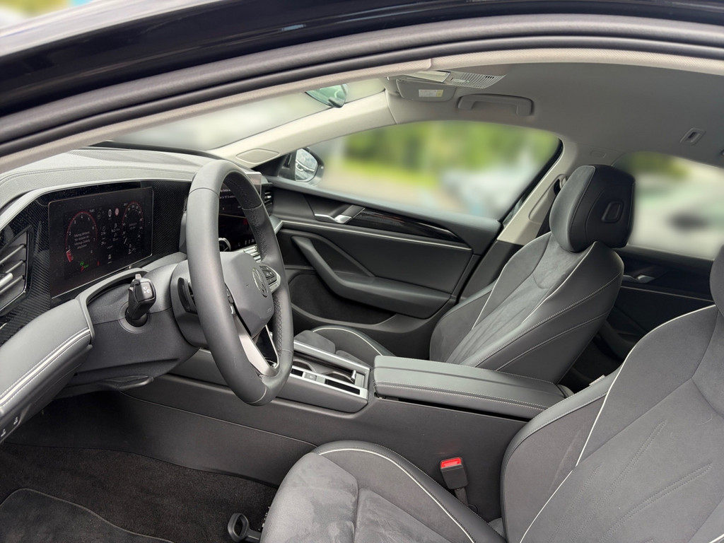 Passat 1.5 eTSI Business *NAV,APP,ACC,3-ZonenKlima,LED,SHZ,Massage,AHK