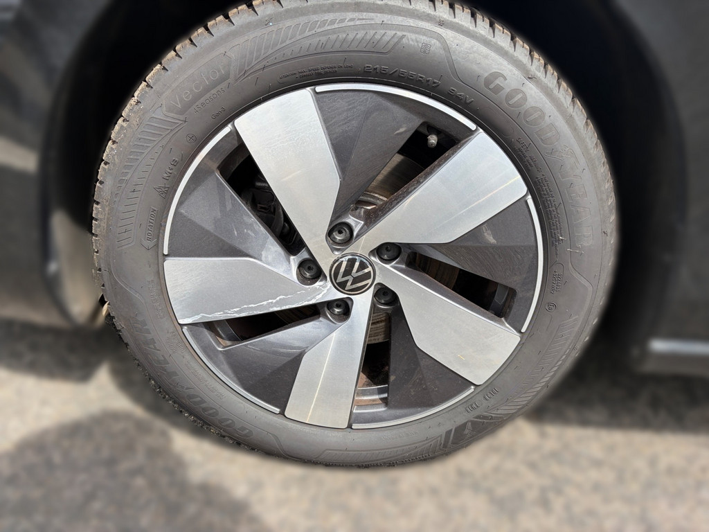 Passat 1.5 eTSI Business *NAV,APP,ACC,3-ZonenKlima,LED,SHZ,Massage,AHK