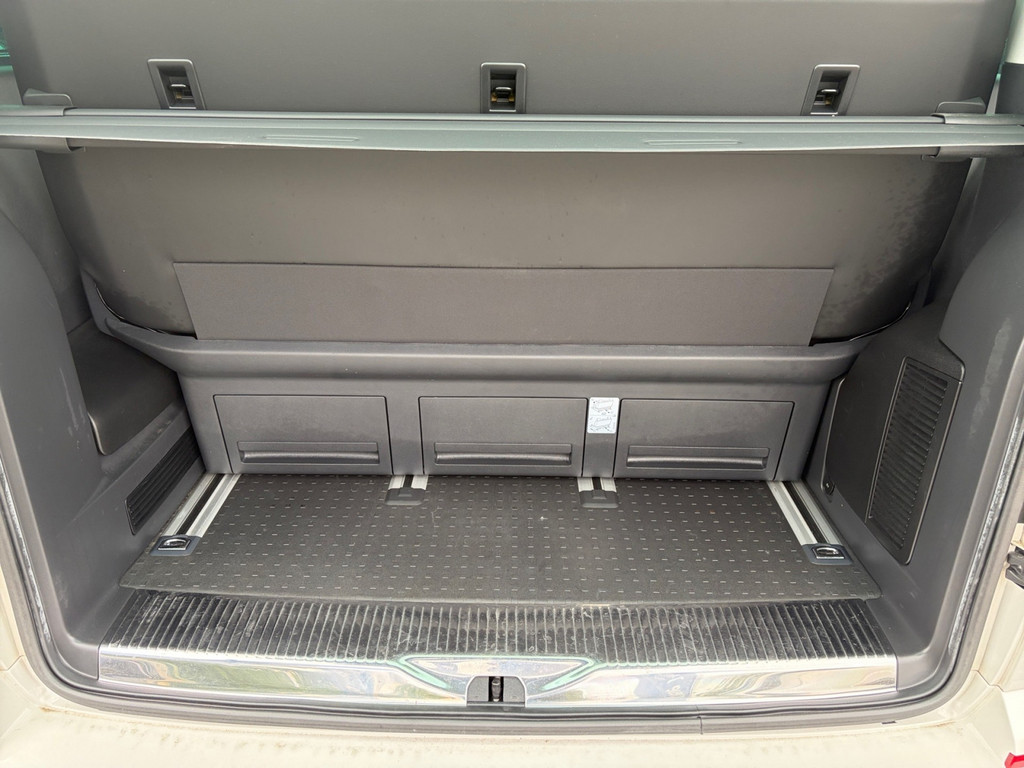 T6.1 Transporter Multivan 2.0 TDI Multivan Generation Six FWD
