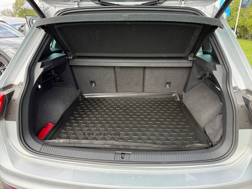 Tiguan 2.0l TDI Life *CargoPaket,HeadUpDis,IQLightMatrixLED,SHZ,APP,3Z