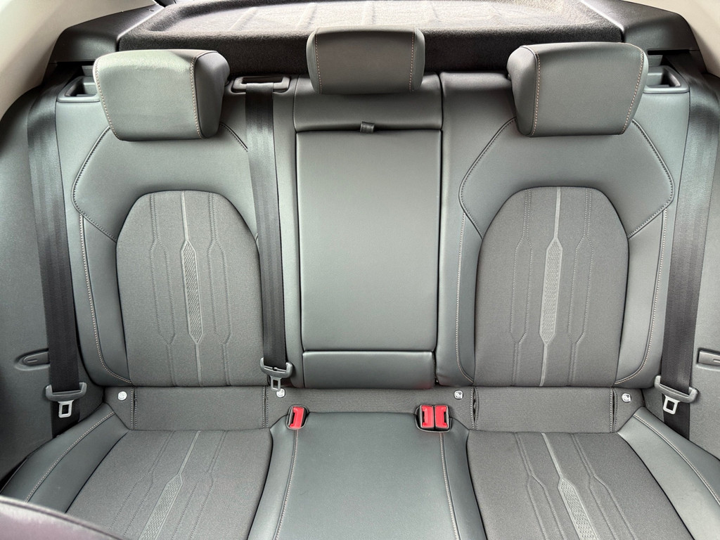 Formentor 1.5 TSI Automatik *KeylessAdvanced,APP,LED,3ZonenKlima,ACC*