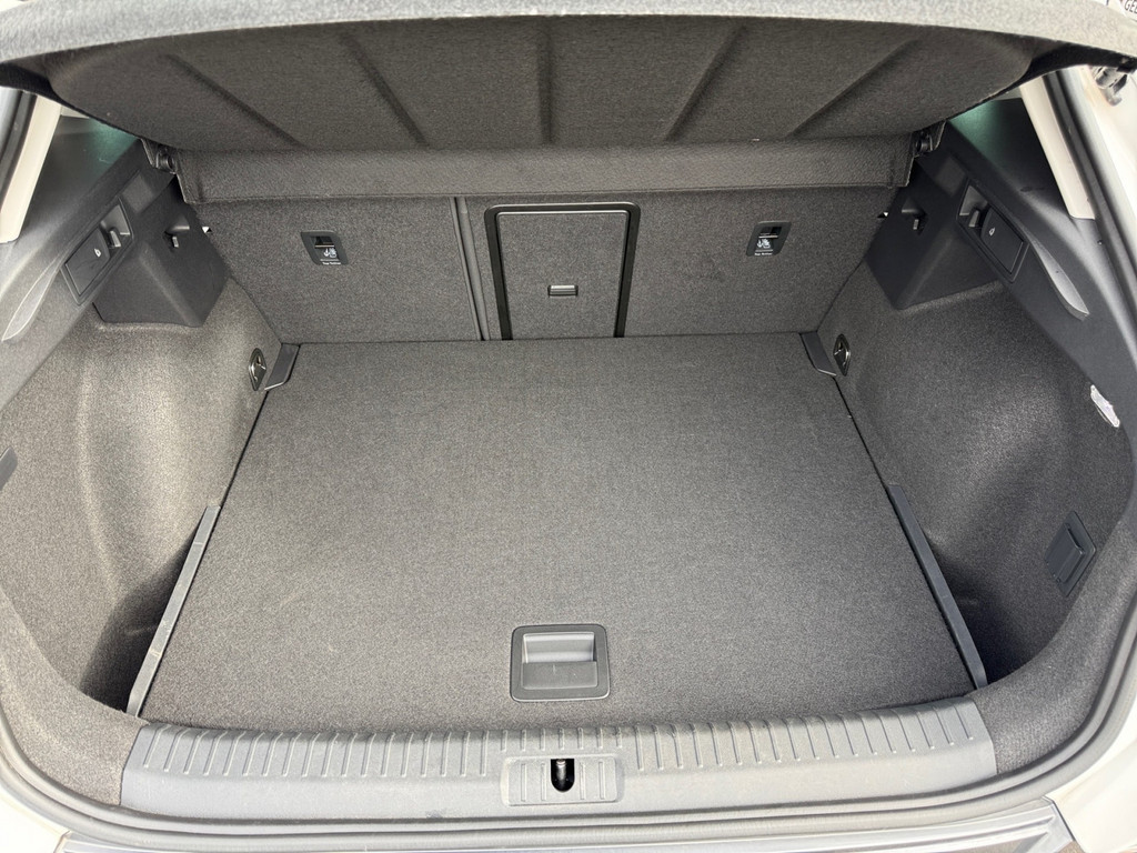 Formentor 1.5 TSI Automatik *KeylessAdvanced,APP,LED,3ZonenKlima,ACC*