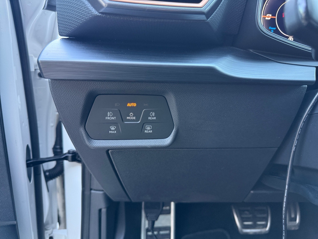 Leon SP 1.4 electric/TSI e-HYBRID *NAV,LED,KeylessAdvanced,APP,ACC,3Zo